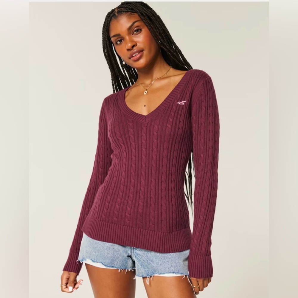 NWOT Hollister Vault Burgundy Cable Knit Sweater